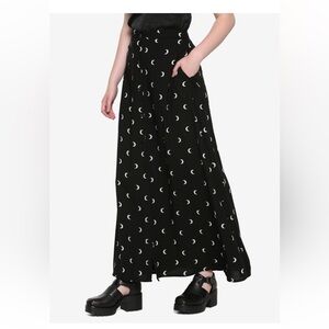 Hot Topic Crescent Moon Maxi Skirt size L